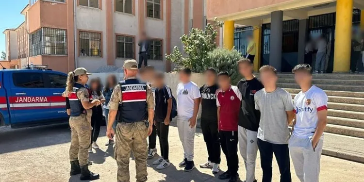Jandarmadan 351 okul önü ve çevresinde denetim