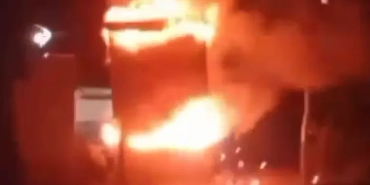 Batman’da patlayan trafo geceyi gündüze çevirdi