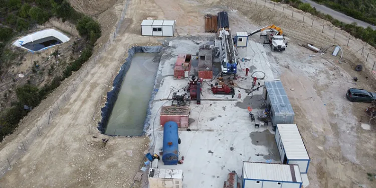 Kozan’da petrol için 3. sondaj vuruluyor