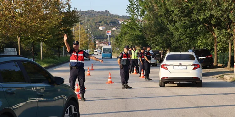 Düzce’de aranan 9 şahıs yakalandı