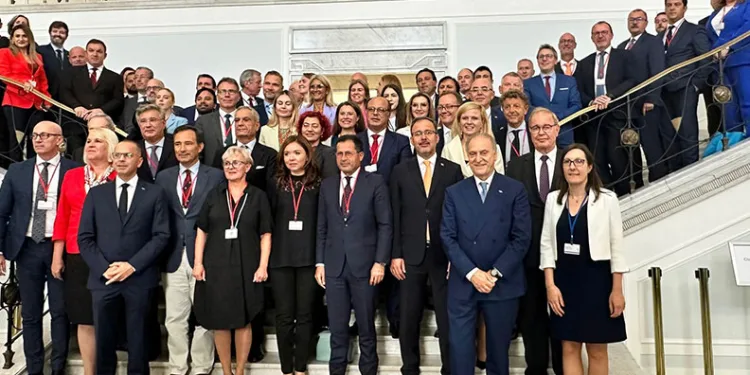 Kasapoğlu, Varşova’da NATO toplantısına katıldı