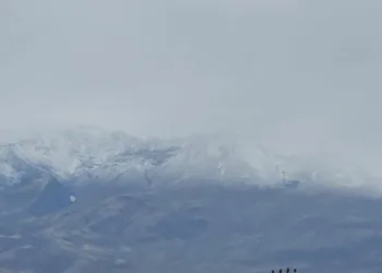Süphan Dağı’na kar yağdı
