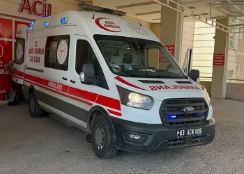Şanlıurfa’da kamyonet devrildi: 9 yaralı