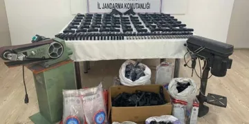 Baskın yapılan ev silah imalathanesi çıktı