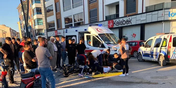 Konya’da motosikletli çocuk kamyonetle çarpıştı