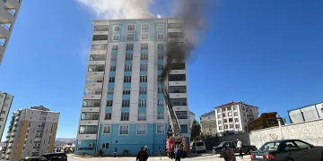 Sivas’ta korkutan yangın