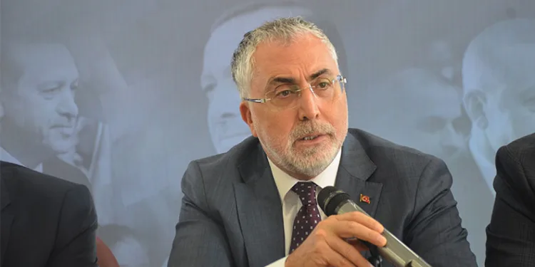 “1 yıldır bütün insanlığın gözü önünde paramparça edilen Gazze olmuştur”