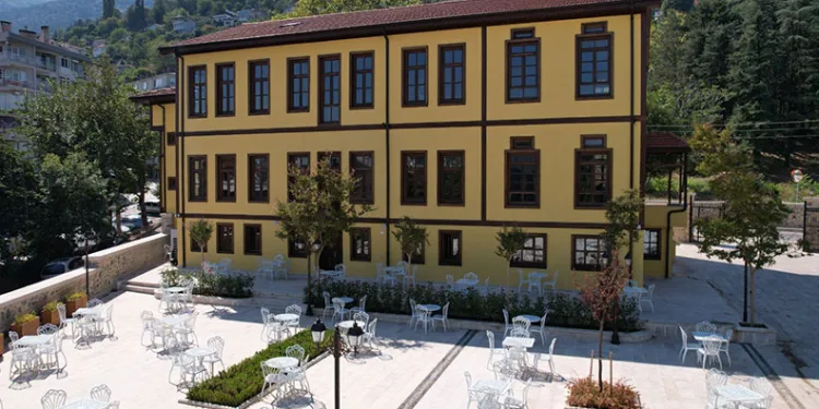 Tarihi bina sanat merkezi oldu