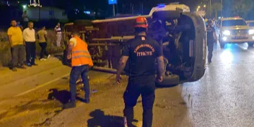Kahramanmaraş’ta servis aracı kaza yaptı: 9 yaralı