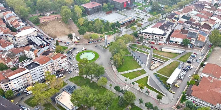 Bursa İnegöl yeni meydanına kavuşuyor