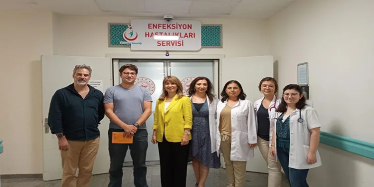 Türk doktorlardan Avrupalı doktorlara kene eğitimi