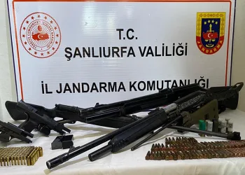 Siverek’te çok sayıda silah ve uyuşturucu ele geçirildi