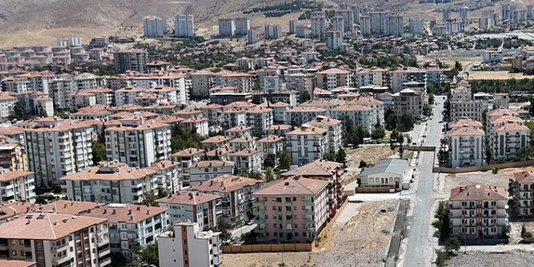 Yeşilyurt’ta 260 orta hasarlı binanın güçlendirme projesi onaylandı
