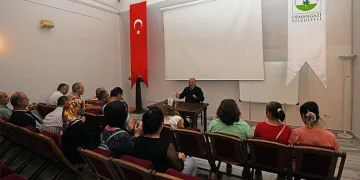 Gözleri görmeden usta sanatçılar yetiştiriyor