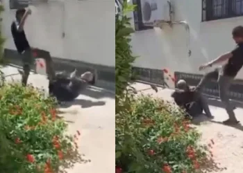 75 yaşındaki adamı acımasızca darp etti