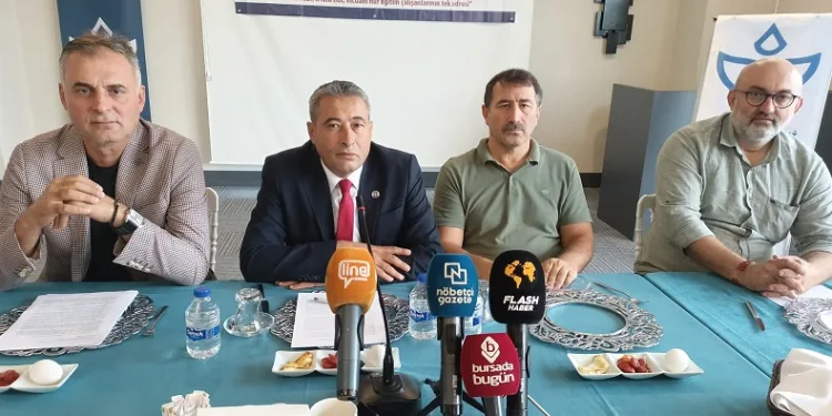 Hürriyetçi Eğitim Sendikası 2024 – 2025 eğitim, öğretim dönemi için basın açıklaması