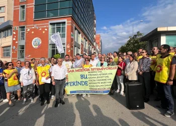 Bursa’da müdür yardımcısına yapılan saldırıya Eğitim-Sen’den kınama