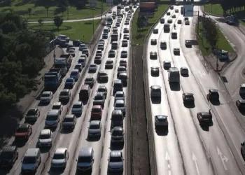 Okullar açıldı, Bursa’da yollar tıkandı