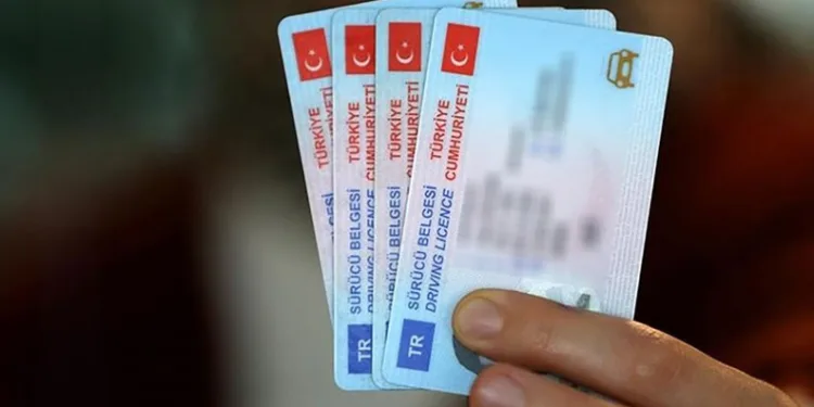Ehliyetini yenilemeyenler dikkat