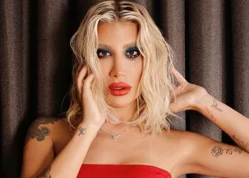 İrem Derici Gaga tarzından vazgeçemiyor