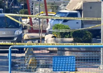 Şüpheli paketten bomba çıktı