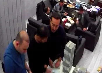 Para sayma davasında yargılama başladı
