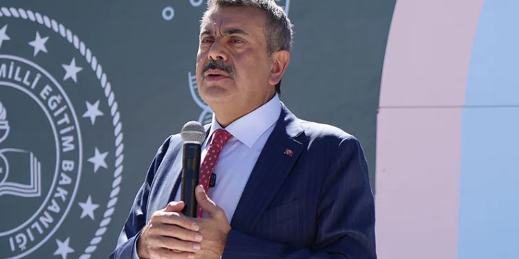 “Eğitim-öğretim sistemimiz daha başarılı olur diyerek BİZ projesini başlattık”