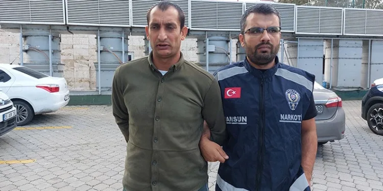 Muhtara 92 bin 400 adet uyuşturucu hap gözaltısı