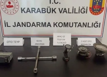 Kadın hırsızlar polisin takibi sonucu yakalandı