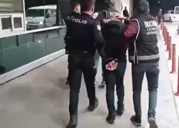 Başakşehir’de cadde ortasında alacak verecek kavgası