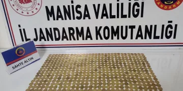 Depreme canlı yayında yakalandı