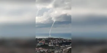 Alaplı’da denizde devasa hortum