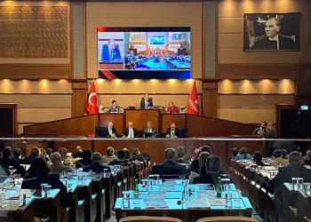 İBB Meclisi’nde Ekrem İmamoğlu’nun, eski Ordu Valisi’ne hakaret gerginliği