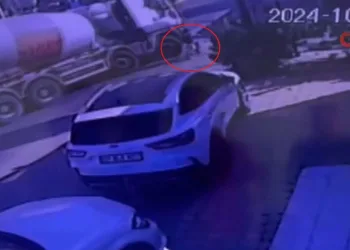 8 yaşındaki çocuk beton mikserinin altında can verdi