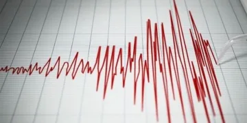 Jandarma şüpheli araçta silah ve uyuşturucu ele geçirdi: 5 gözaltı