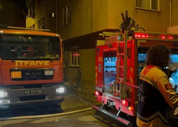 Bursa’da ev yangınında yatalak hasta ağır yaralandı