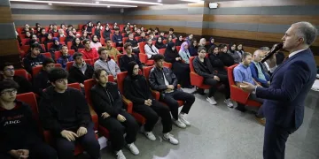 Alper Taban öğrencilerle buluştu