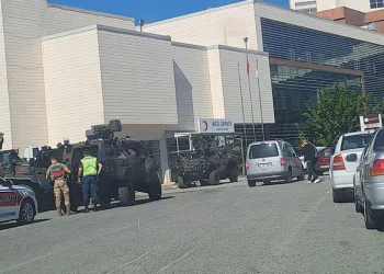Diyarbakır’da iki taraf arasında silahlı kavga: 1 ölü, 6 yaralı