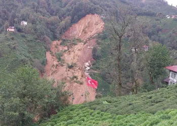 Rize’de heyelan