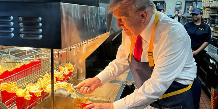 Donald Trump hamburgercide çalıştı