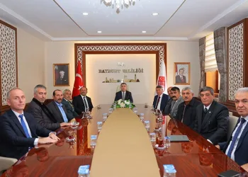 “Meme kanseri el ile fark edilene kadar tümör büyümüş oluyor, düzenli kontrole gidin”