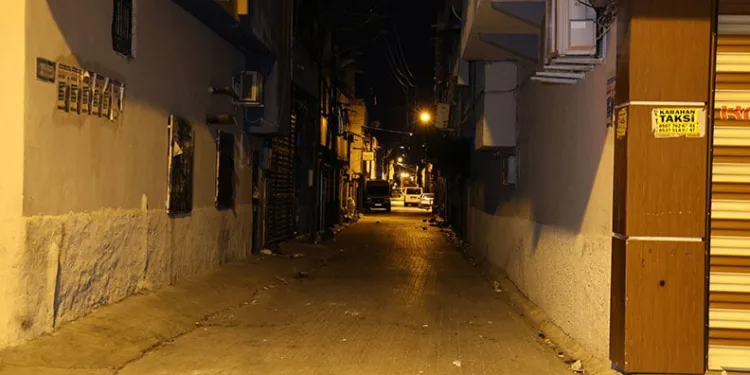 Karısını ve kayınbabasını vurdu, gasp ettiği motorla yakalandı