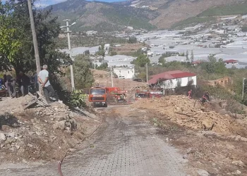 Bayrampaşa’da kaçak diş malzemeleri operasyonu: 50 milyon lira değerinde tıbbi cihaz ve ilaç ele geçirildi