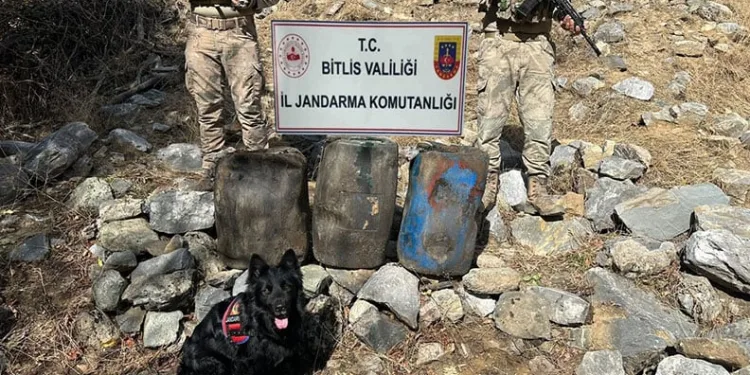 Bitlis’te patlayıcı yapımında kullanılan 300 litre sıvı madde ele geçirildi