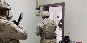 Bitlis’te patlayıcı yapımında kullanılan 300 litre sıvı madde ele geçirildi