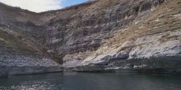 Adana’da zirveye kar yağdı, elma hasadı erken yapıldı