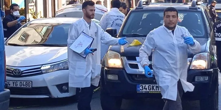 İstanbul’da polise çekiçle saldırı: 3 yaralı
