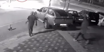 Kırmızı ışık ihlali yapan motosikletli hayatını kaybetti