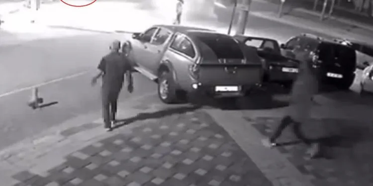 Kırmızı ışık ihlali yapan motosikletli hayatını kaybetti