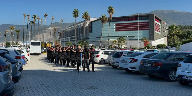 Alkollü yakalanan sürücüler yerine kan verdiler